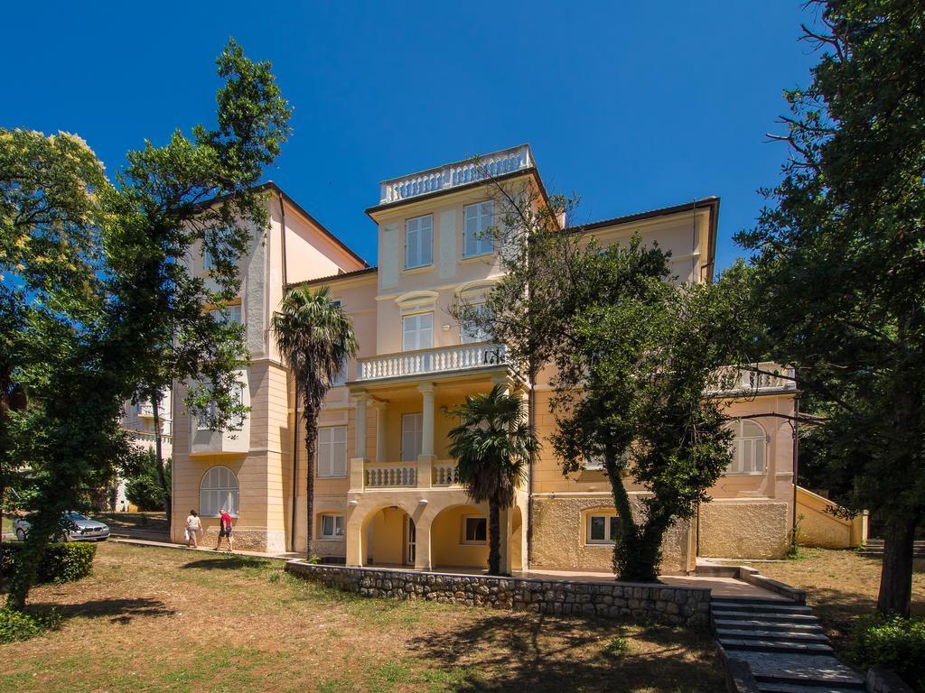 Hotel Vila Ruzica- Glavna Zgrada I Depandanse Crikvenica Luaran gambar