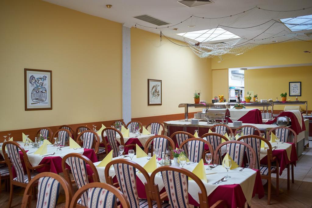 Hotel Vila Ruzica- Glavna Zgrada I Depandanse Crikvenica Luaran gambar
