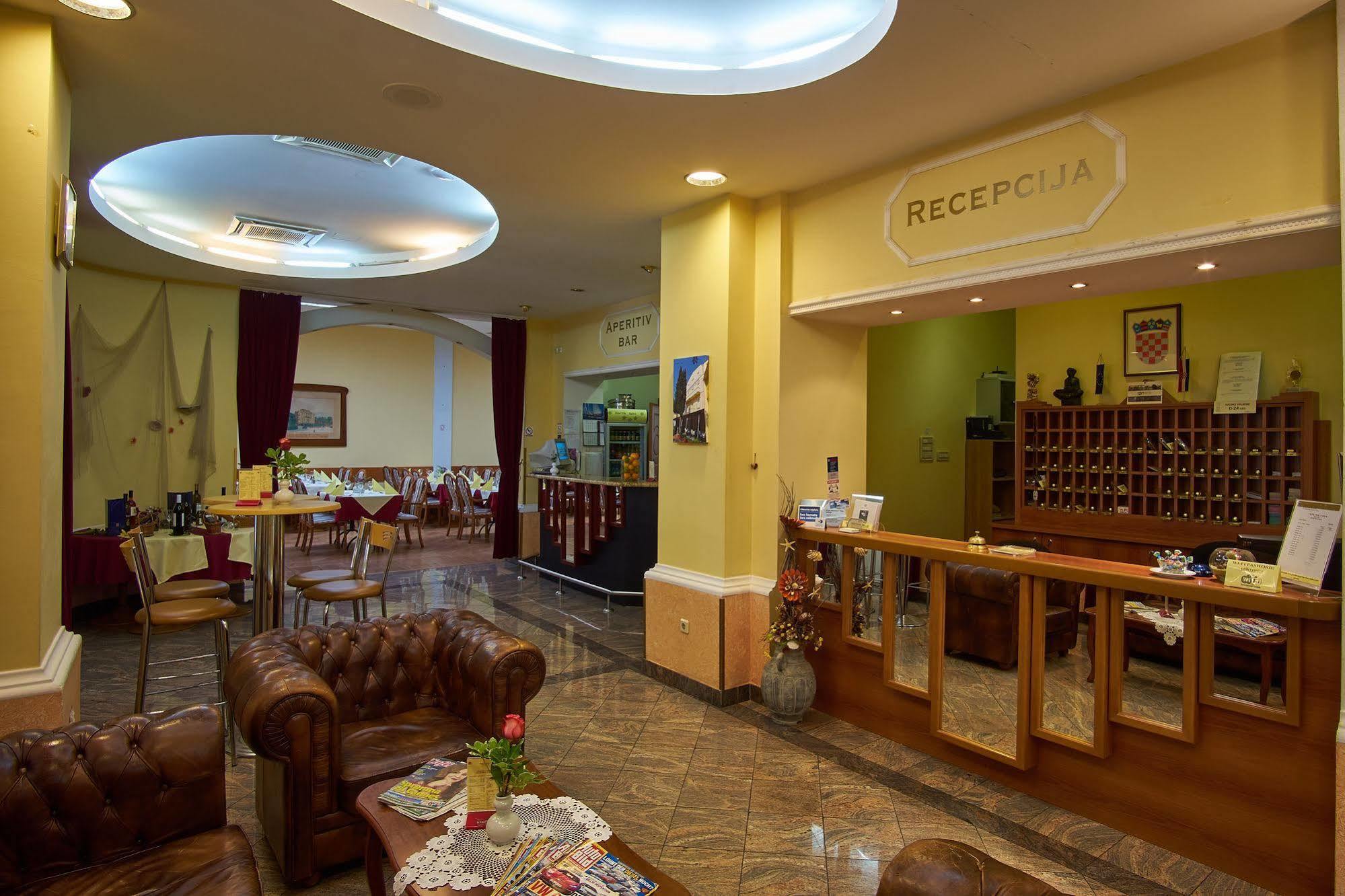 Hotel Vila Ruzica- Glavna Zgrada I Depandanse Crikvenica Luaran gambar