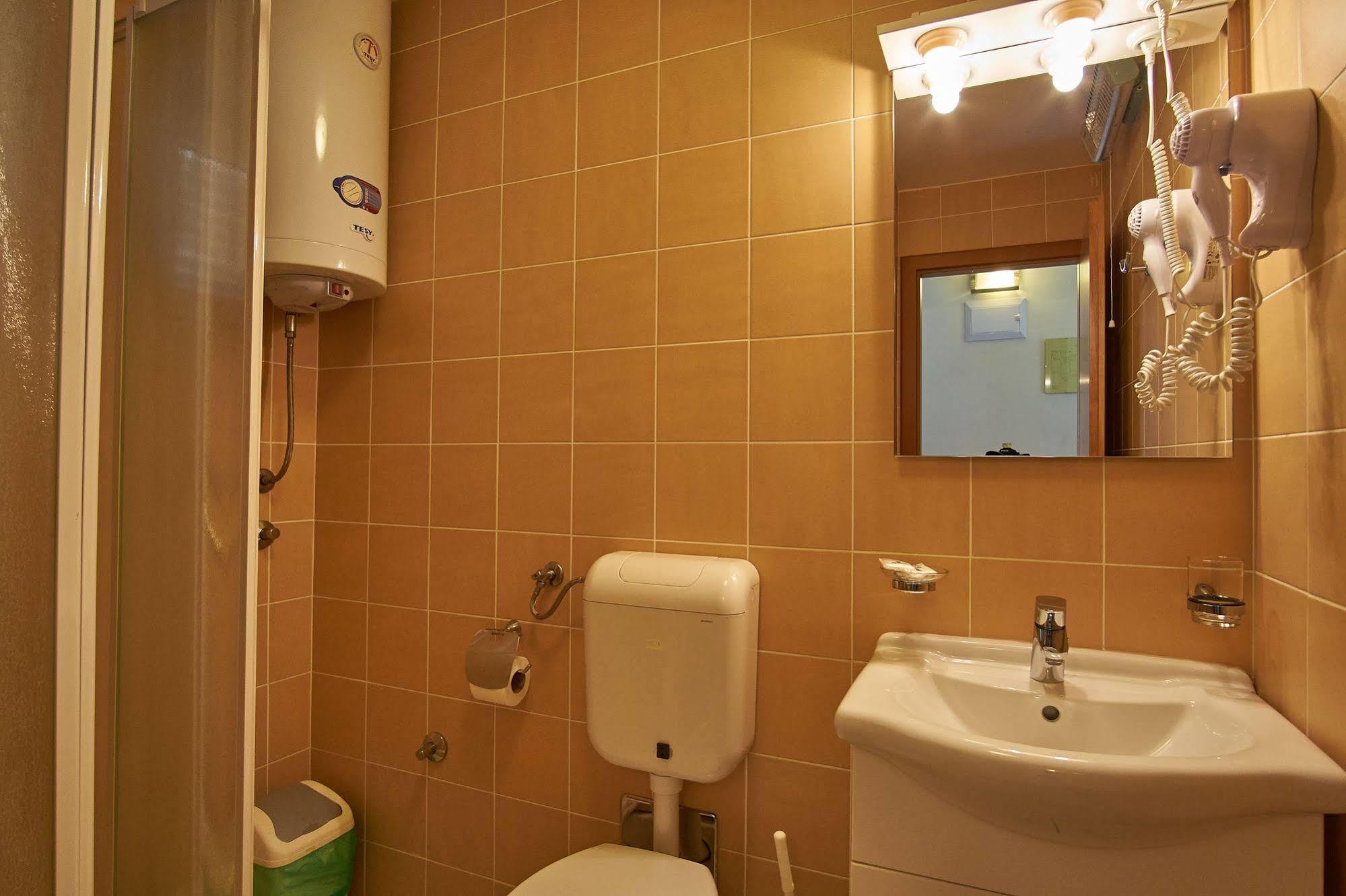 Hotel Vila Ruzica- Glavna Zgrada I Depandanse Crikvenica Luaran gambar